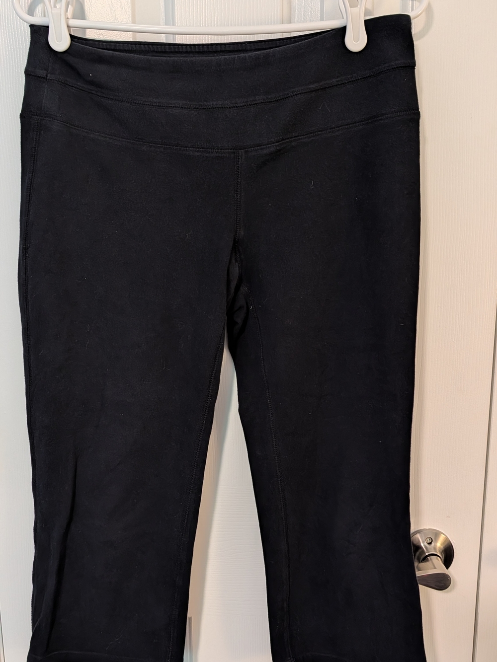 Women’s Black High-Waist Capri Yoga Pants